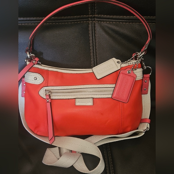 Coach Daisy Spectator Vermillion_ Sand Leather Mini Hobo Bag 2 Straps F23951 - Picture 11 of 16